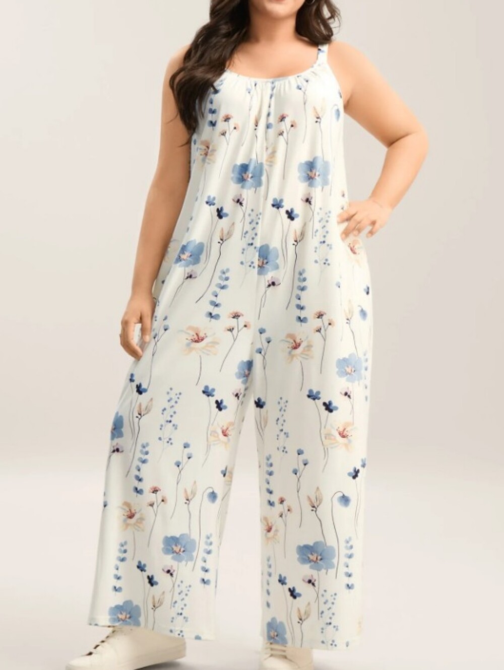 Bloomchic Floral Wide-Leg Sleeveless Jumpsuit in Cream and Blue - Picture 4 of 4